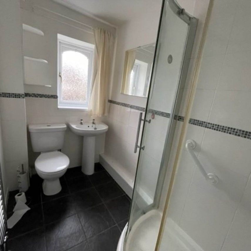 North Worle, Weston-super-Mare, North Somerset - Photo 1