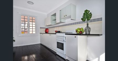 CBD LOCATION - CENTRAL OPPORTUNITY - Photo 2