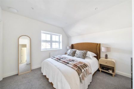 3 bedroom end of terrace house to rent - Photo 5