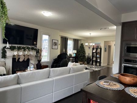 For Lease - 1317 Raspberry Terrace, Milton, Ontario - Photo 2