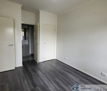 FAMILY LIVING - Photo 5