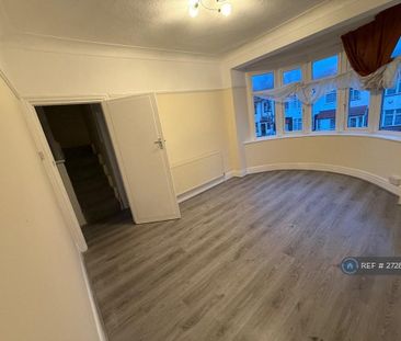 4 bedroom terraced house to rent - Photo 3