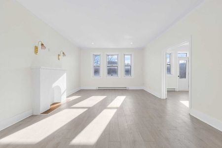 5235 Chemin de la Côte Saint Luc apartment — Montréal, QC (2-Bedroom) - 2 Bedroom - Photo 4