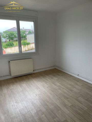 POUILLY SOUS CHARLIEU CENTRE PETITE RESIDENCE - Photo 4