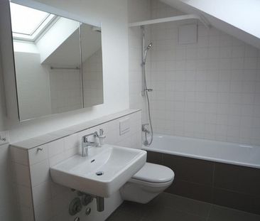 Topmoderne 3.5-Zimmer-Dachwohnung in Niederscherli - Foto 4