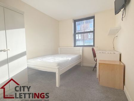 4 Bedroom Flat - Photo 5