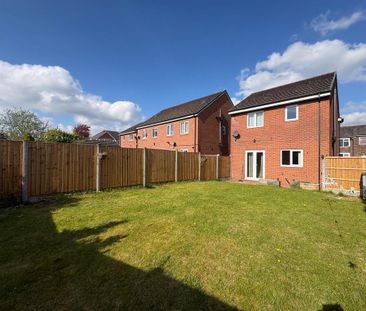3 bedroom detached house to rent - Photo 3
