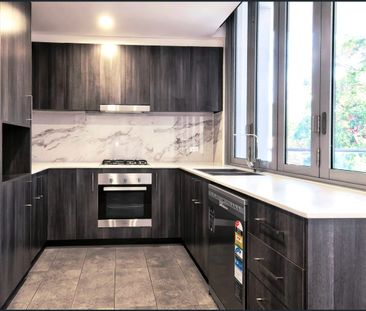 Modern One Bedroom One Bathroom Apartment NOW LEASING!!! - Photo 3