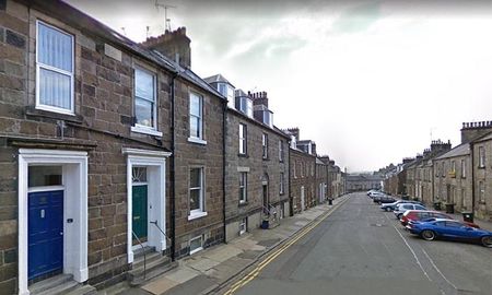 1 bedroom in a house share to rent - Photo 3