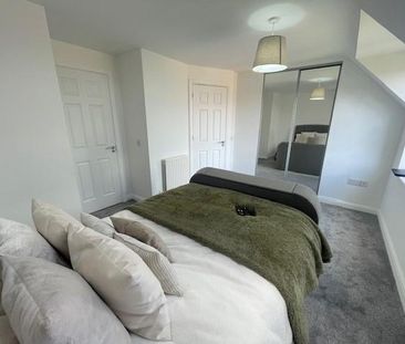 1 bedroom in a house share to rent - Photo 3