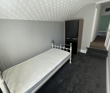 Lygon Street - Photo 1