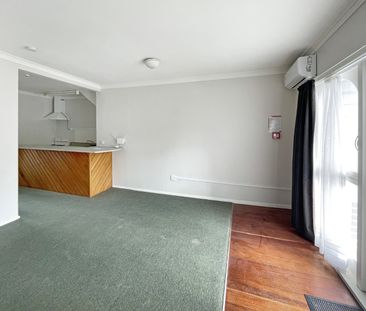 Convenient Terrace Living - Photo 6