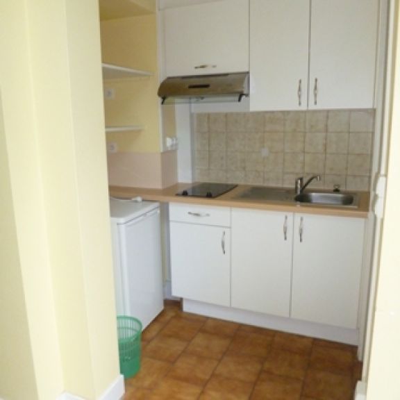 Location Appartement 1 pièce 22m² MONT DE MARSAN 40000 - Photo 1