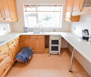 South Wootton - Photo 6