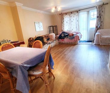 3 bedroom terraced house to rent - Photo 2