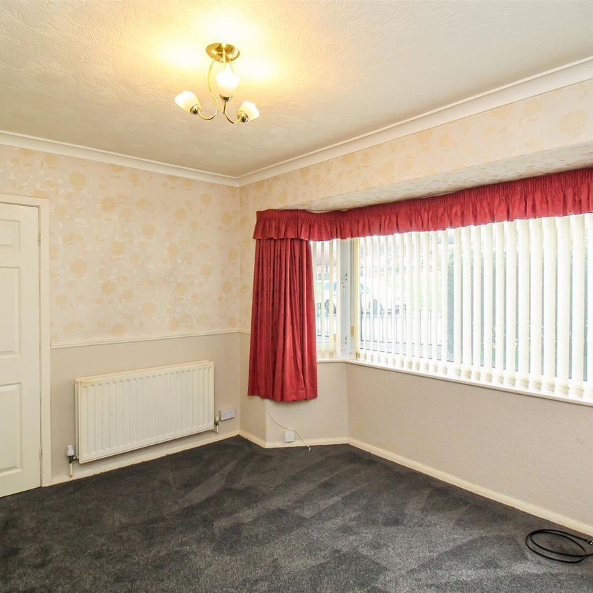 Linden Close, Dewsbury - Photo 1