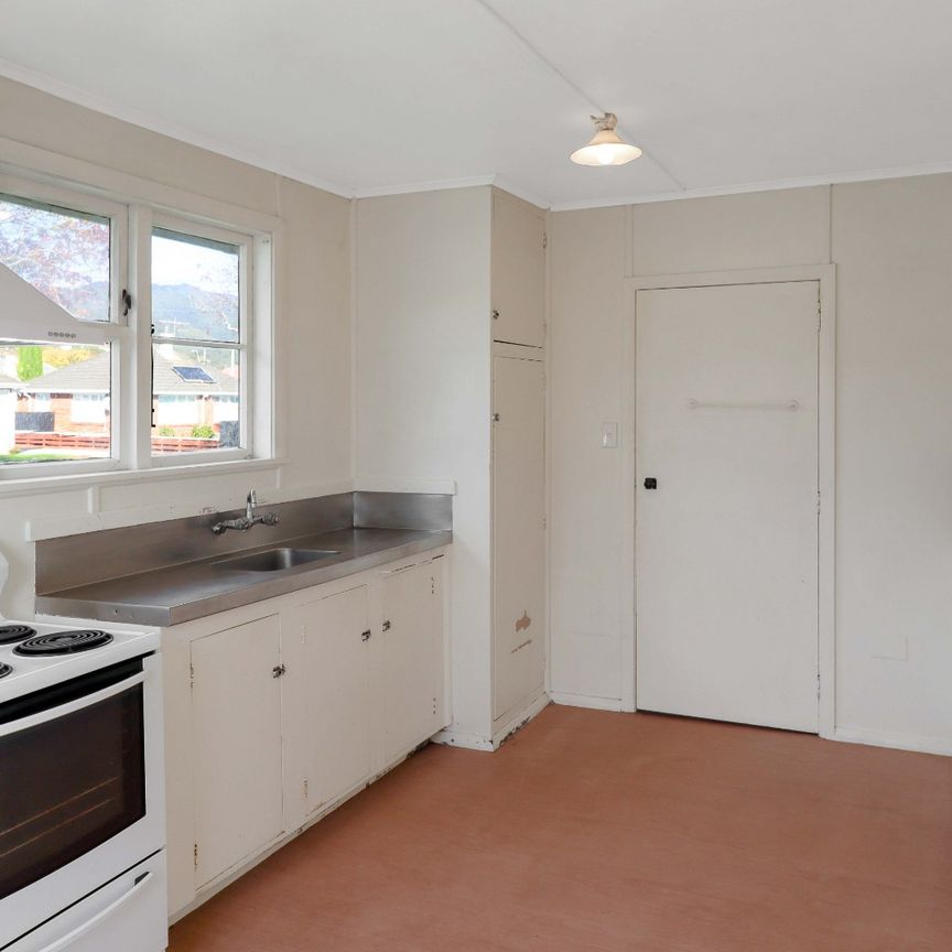 FISK STREET - Photo 1