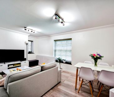 Modern One Bedroom Flat to Rent in Maidstone - Photo 3