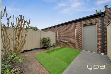 Modern 2-Bedroom Unit with Prime Location!! - Photo 5