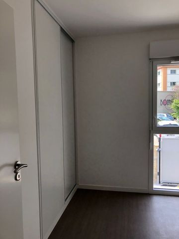 Location Appartement 2 pièces 42m² - Photo 3