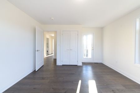 For Lease - 45 Joanne Crescent, Wasaga Beach, Ontario - Photo 2