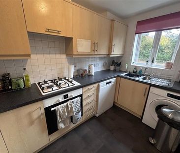 3 bedroom house to rent Pomeroy Crescent, Hedge End, SO30 - Photo 3