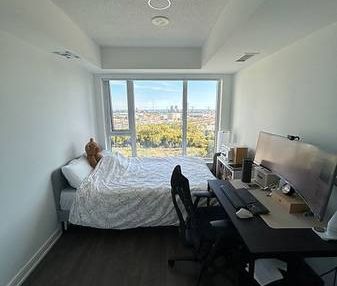 must see luxurious 1 bed condo on subway line parking incld - Photo 3