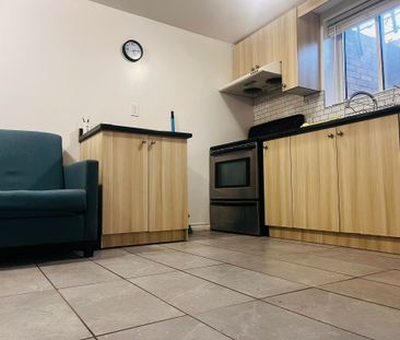 For Lease - 100 Sutherland Avenue, Brampton, Ontario - Photo 1