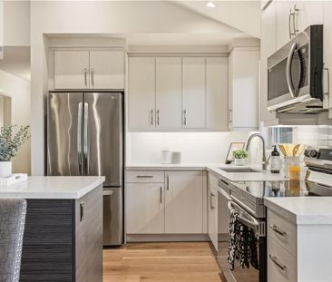 99 BYRON Avenue, Stoney Creek, Ontario, L8J2T2 - Photo 3
