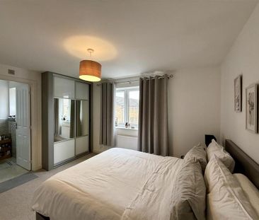 3 bedroom detached house to rent - Photo 5