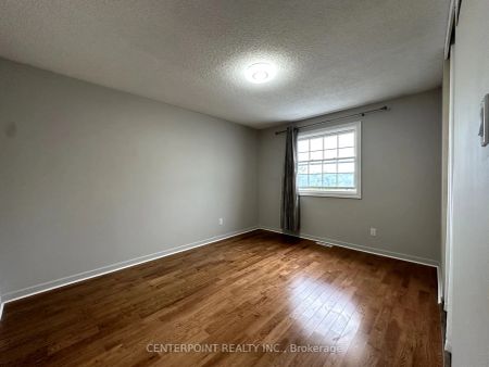 Property For Lease | N9249698 - Photo 3