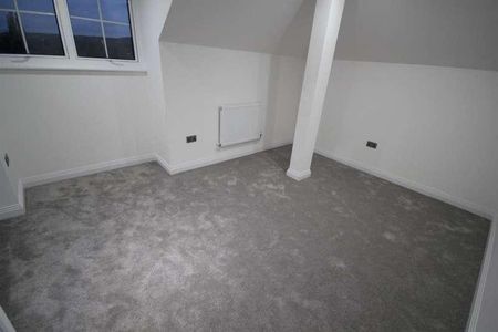 Park House, Station Road, Loudwater, High Wycombe, HP10 - Photo 4