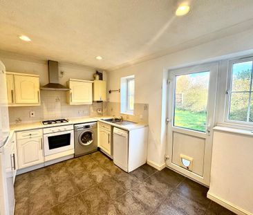 2 bedroom semi-detached house to rent - Photo 2