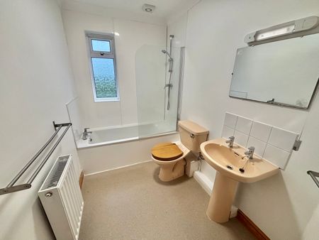 West Buckland, Wellington, Somerset - Photo 4