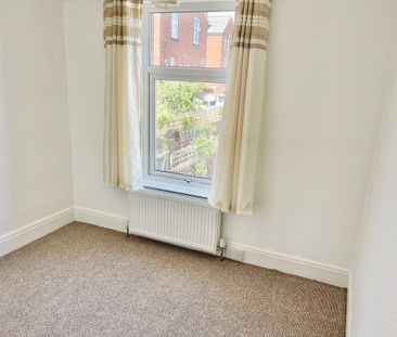 3 bedroom end of terrace house to rent - Photo 6