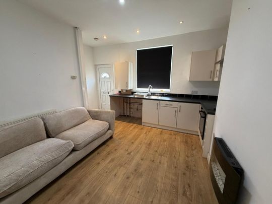 1 bedroom House To Let - Photo 1