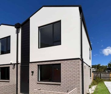 Sleek Two Bedroom Townhouse! - Photo 1