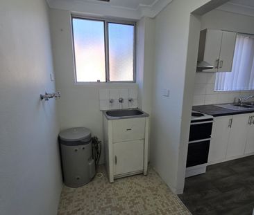 Fresh & Cosy 2-Bedroom Unit FOR LEASE - Photo 5