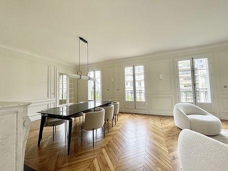 Tout savoir sur cet appartement dans le quartier Triangle d'Or, à Paris 8ème - Photo 5