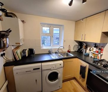 1 bedroom in a flat share to rent - Photo 5