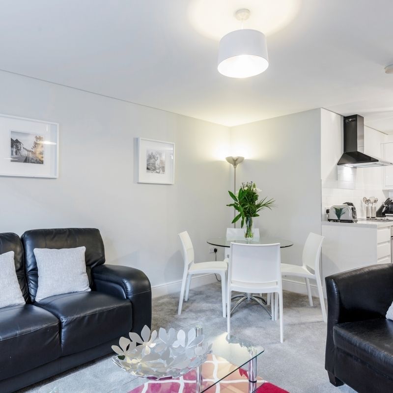 2 bedroom end of terrace house to rent - Photo 1