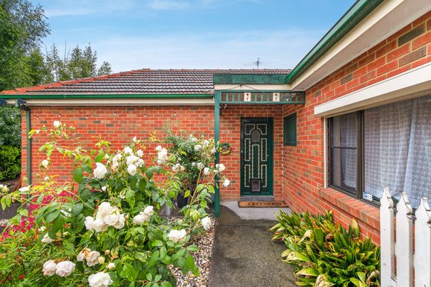 Modern Comfort Meets Effortless Living – 1/8 Lake Avenue, Pascoe Vale - Photo 1