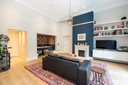 4 bedroom flat to rent - Photo 3