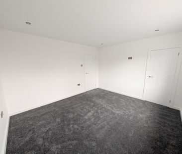 3 bedroom end of terrace house to rent - Photo 1