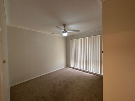 Content Carisbrooke - Photo 3