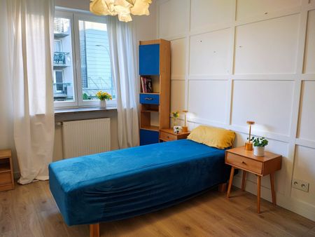 Ciche mieszkanie z 2 miejscami parkingowymi - Zdjęcie 4