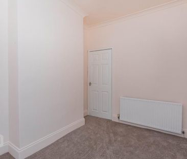 3 bedroom end of terrace house to rent - Photo 6