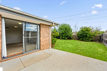 43 John James Loop, Macgregor ACT 2615 - House For Rent | Domain - Photo 3