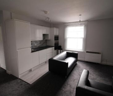 3 bedroom apartment to rent - Photo 2