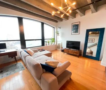 Place-Des-Arts - Superb 1 Bedroom Loft - Photo 1